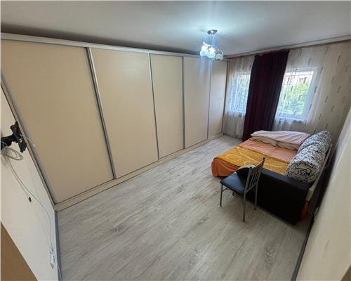 Apartament de inchiriat, zona E3, parcare inclusa in pret