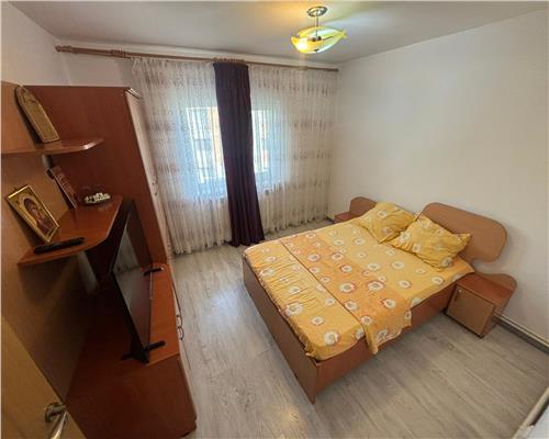 Apartament de inchiriat, zona E3, parcare inclusa in pret