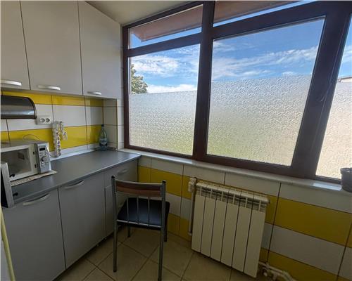 Apartament de inchiriat, zona E3, parcare inclusa in pret