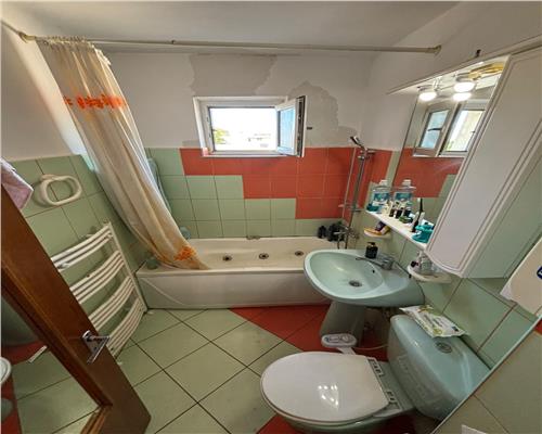 Apartament ultracentral 4 camere | 104 mp + boxa