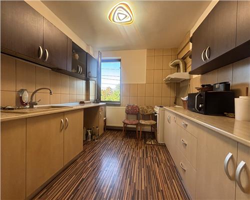 Apartament 3 camere ultracentral, 59 mp, bloc reabilitat