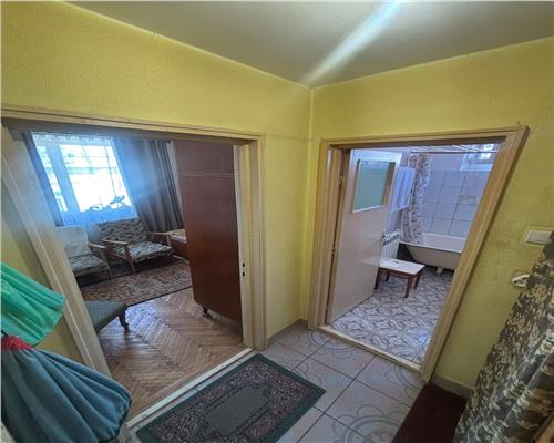 Apartament 3 camere ultracentral, 59 mp, bloc reabilitat