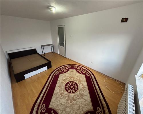 Casa de inchiriat cu 3 camere, zona Mahmudiei, ideala pentru familie