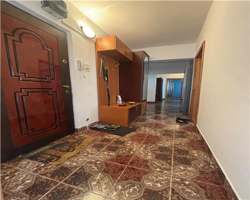 Apartament 4 camere, 80 mp, decomandat – E3, luminos si spatios