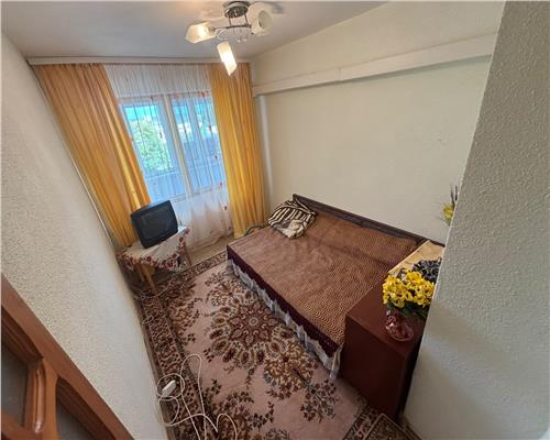 Apartament 4 camere, 80 mp, decomandat – E3, luminos si spatios
