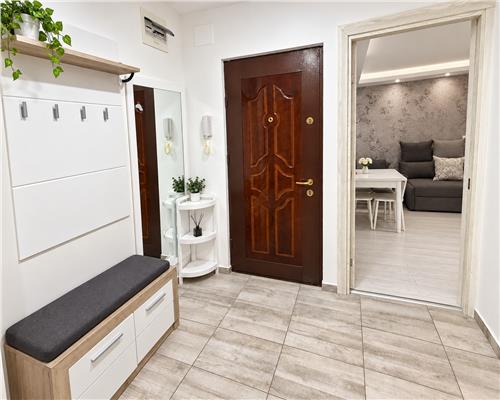 Apartament 3 camere E3, spatios, mobilat, parcare inclusa