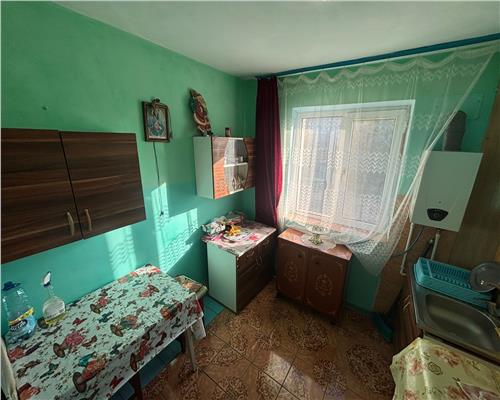 Apartament luminos si spatios, 3 camere, zona 23 August