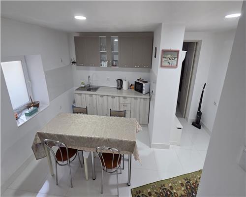Casa renovata cu livada si 2.000 mp teren, Mihail Kogalniceanu