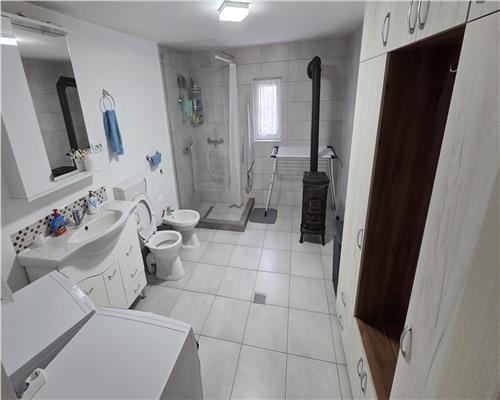 Casa renovata cu livada si 2.000 mp teren, Mihail Kogalniceanu