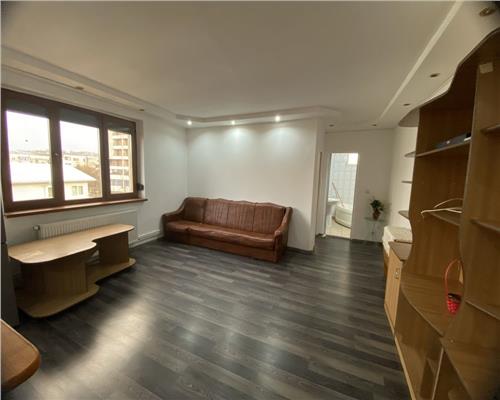 Apartament de inchiriat, 2 camere, centrala proprie