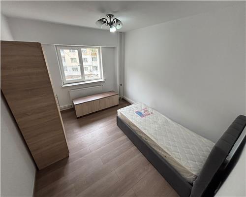 Apartament 3 camere de inchiriat, Ultracentral, centrala proprie