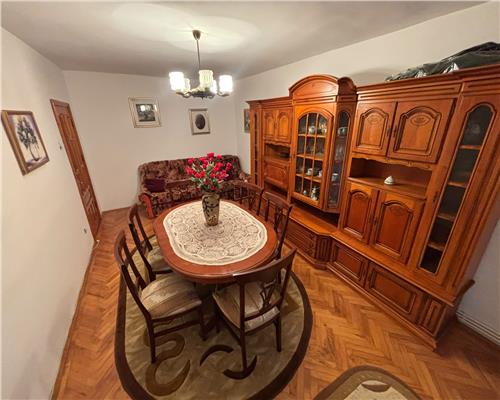 Apartament 3 camere de inchiriat, Ultracentral, complet utilat