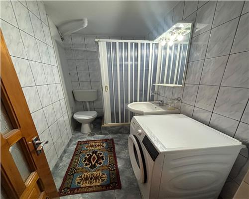 Apartament 3 camere de inchiriat, Ultracentral, complet utilat