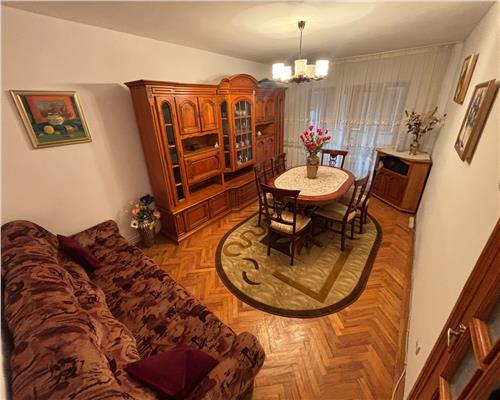 Apartament 3 camere de inchiriat, Ultracentral, complet utilat