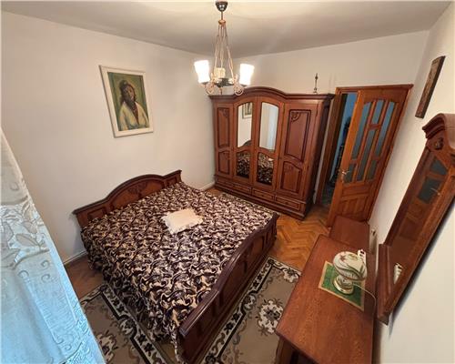 Apartament 3 camere de inchiriat, Ultracentral, complet utilat