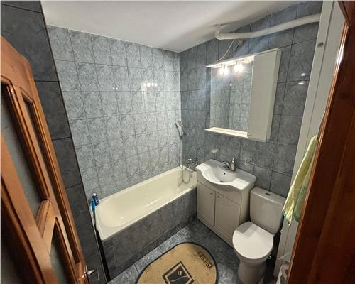 Apartament 3 camere de inchiriat, Ultracentral, complet utilat