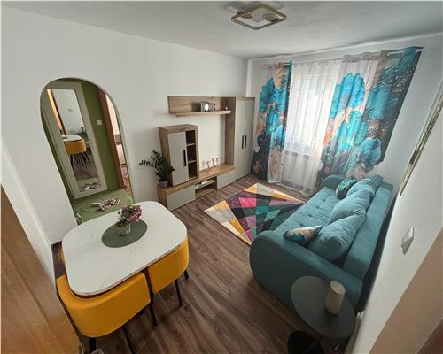 Apartament cu 3 Camere Renovat, 44 mp – Zona Vest, Linistita si Accesibila