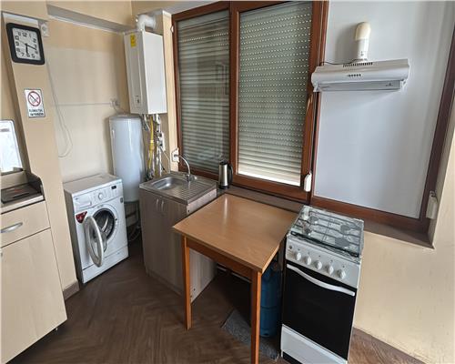 Cazare pentru muncitori în locatie centrala, 5 camere,